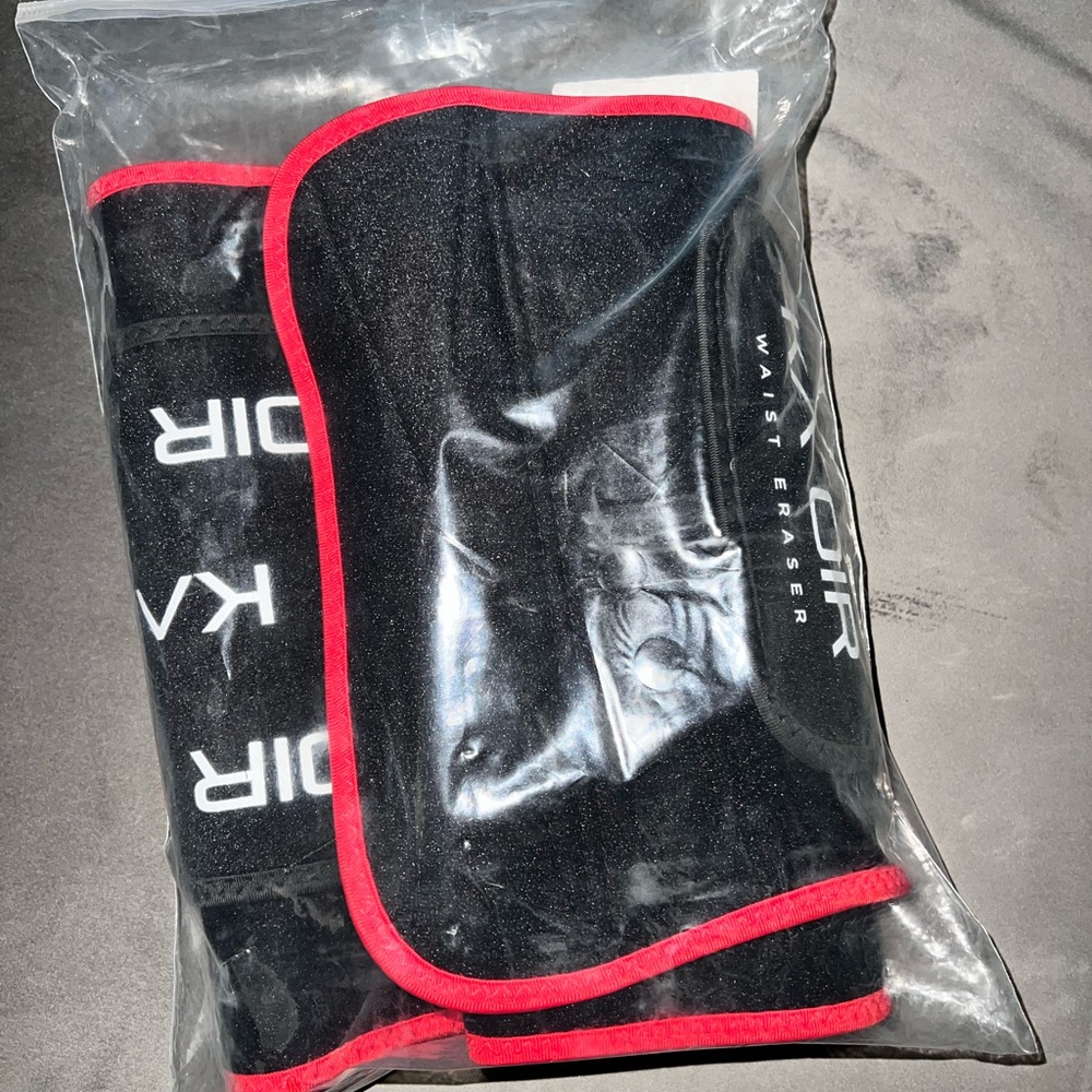 Keyshia Kaoir waist Trainer size L-XL 
Brand New never worn